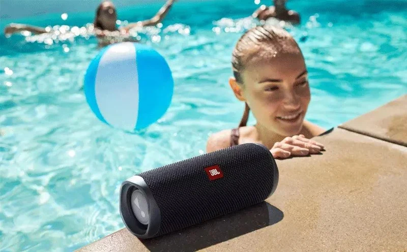 JBL FLIP 5 PORTABLE WATERPROOF SPEAKER (BLUE)